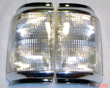 Replacement for 87-91 Ford F150 F250 F350 Passenger Cornerlight Chrome Trim 87-91 Ford Bronco New Right hand Corner Turn Signal light lamp 